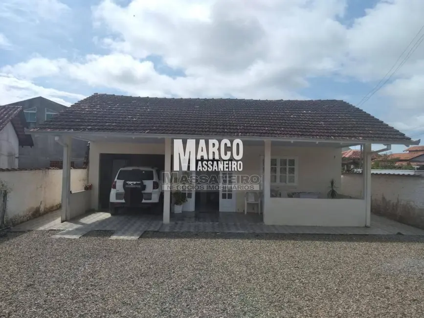 Casa com 4 quartos à venda, 240m2 em Balneario Barra Do Sul - SC - imagem 1 Foto 1 de Casa com 4 quartos à venda, 240m2 em Balneario Barra Do Sul - SC