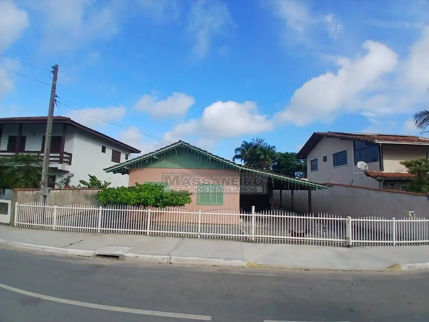 Casa com 4 quartos à venda, 383m2 em Balneario Barra Do Sul - SC - imagem 1 Foto 1 de Casa com 4 quartos à venda, 383m2 em Balneario Barra Do Sul - SC