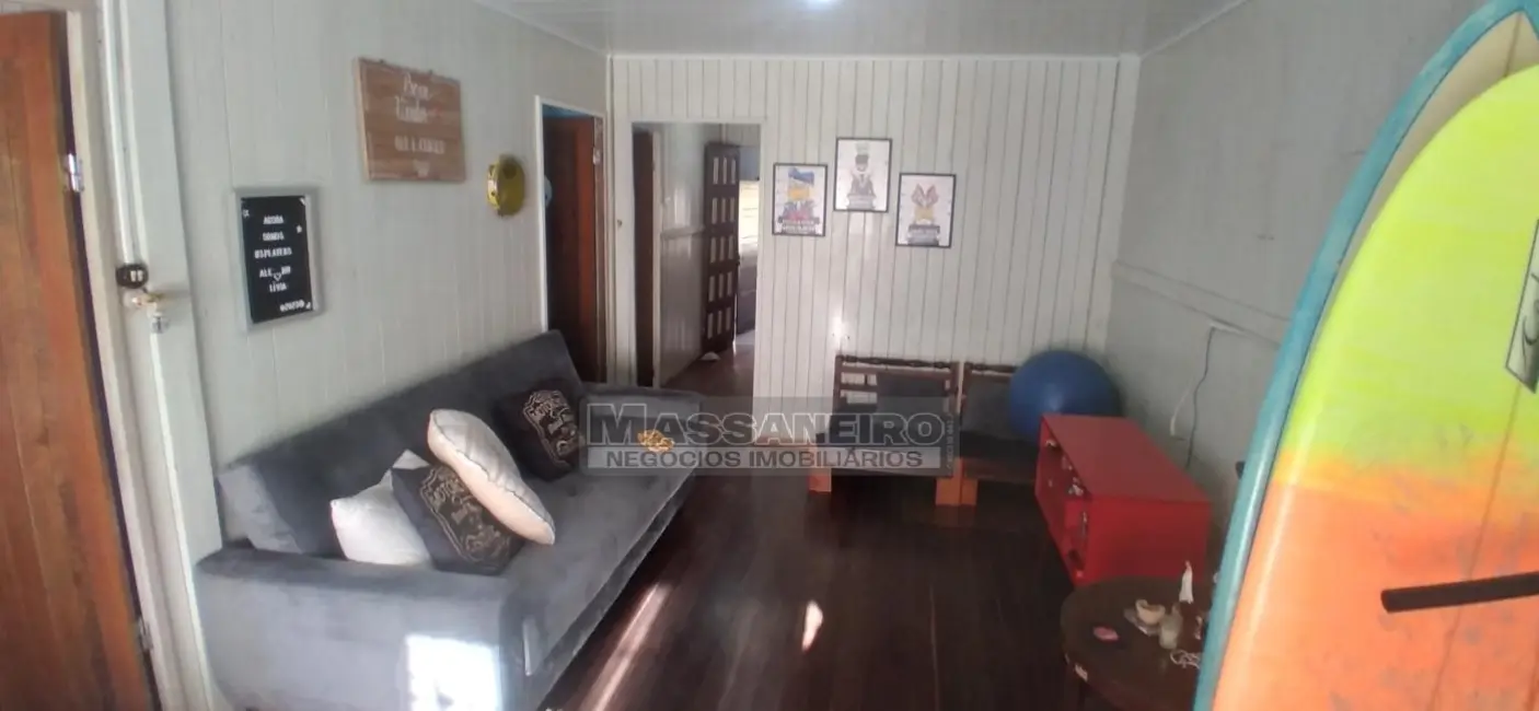 Casa com 4 quartos à venda, 383m2 em Balneario Barra Do Sul - SC - imagem 3 Foto 3 de Casa com 4 quartos à venda, 383m2 em Balneario Barra Do Sul - SC