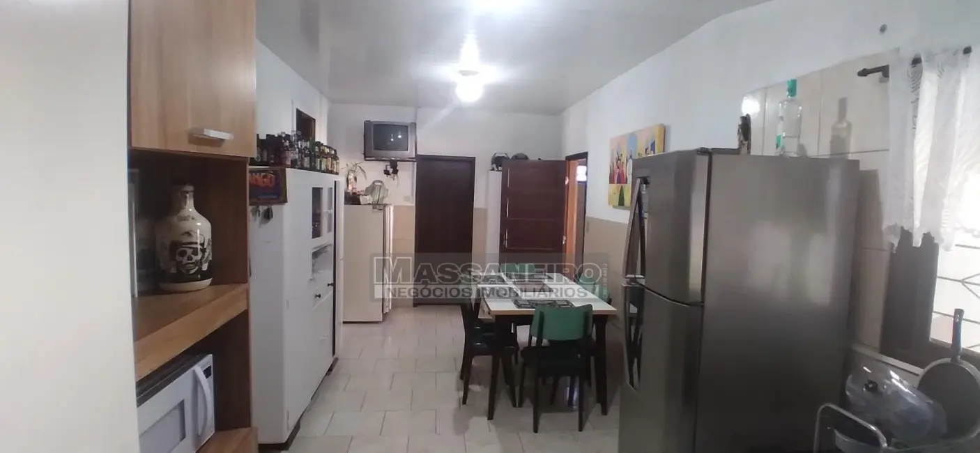 Casa com 4 quartos à venda, 383m2 em Balneario Barra Do Sul - SC - imagem 9 Foto 9 de Casa com 4 quartos à venda, 383m2 em Balneario Barra Do Sul - SC