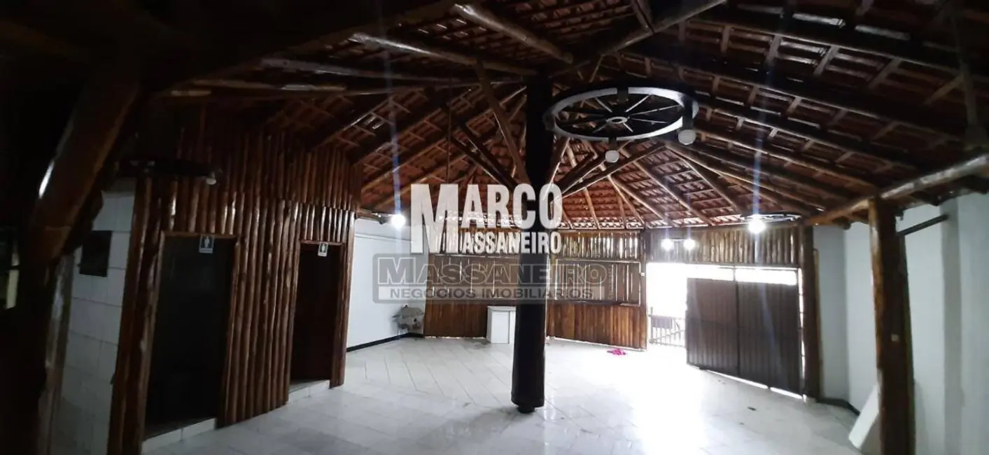 Casa com 4 quartos à venda, 209m2 em Centro, Balneario Barra Do Sul - SC - imagem 8 Foto 8 de Casa com 4 quartos à venda, 209m2 em Centro, Balneario Barra Do Sul - SC