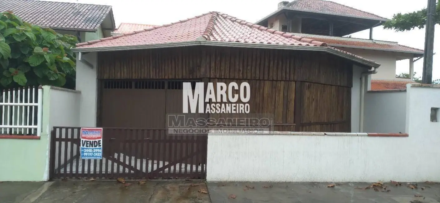 Casa com 4 quartos à venda, 209m2 em Centro, Balneario Barra Do Sul - SC - imagem 6 Foto 6 de Casa com 4 quartos à venda, 209m2 em Centro, Balneario Barra Do Sul - SC
