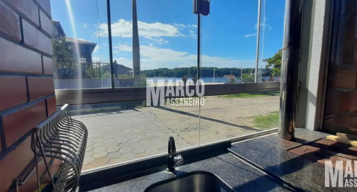 Casa com 6 quartos à venda, 175m2 em Centro, Balneario Barra Do Sul - SC - imagem 2 Foto 2 de Casa com 6 quartos à venda, 175m2 em Centro, Balneario Barra Do Sul - SC