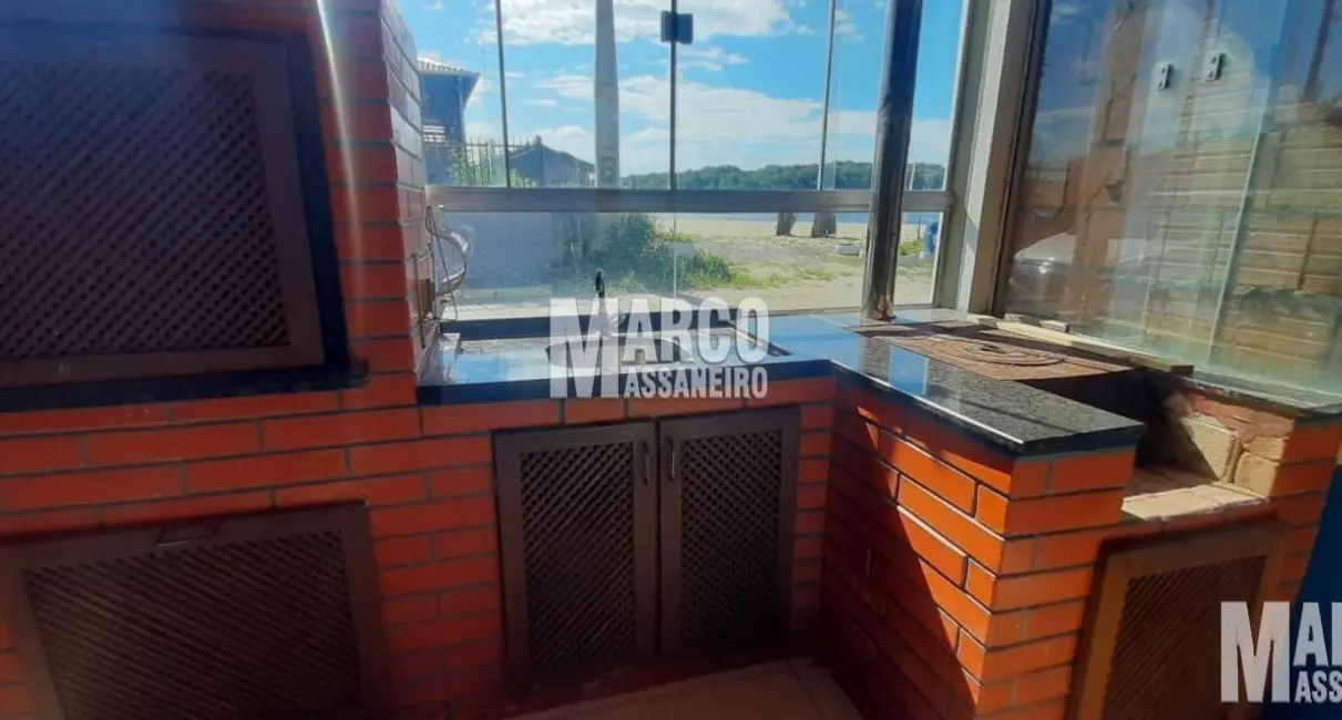 Casa com 6 quartos à venda, 175m2 em Centro, Balneario Barra Do Sul - SC - imagem 3 Foto 3 de Casa com 6 quartos à venda, 175m2 em Centro, Balneario Barra Do Sul - SC