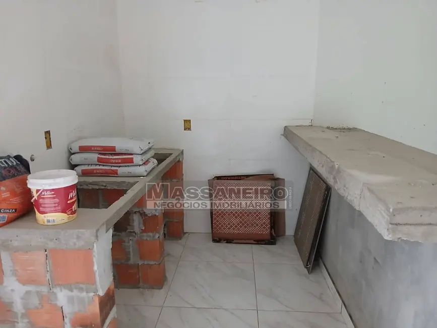 Foto 3 de Casa com 2 quartos à venda, 132m2 em Balneario Barra Do Sul - SC
