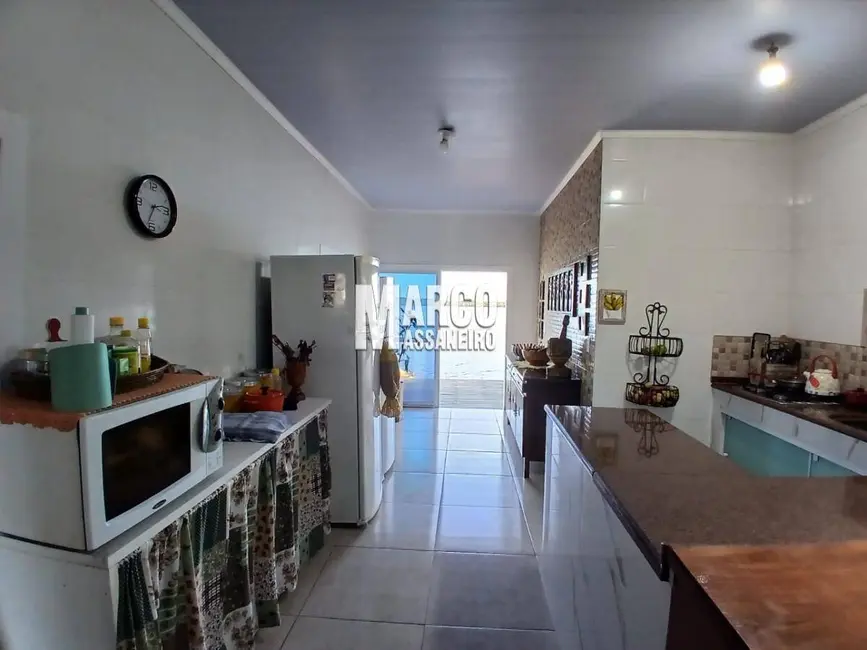Foto 4 de Casa com 2 quartos à venda, 189m2 em Balneario Barra Do Sul - SC