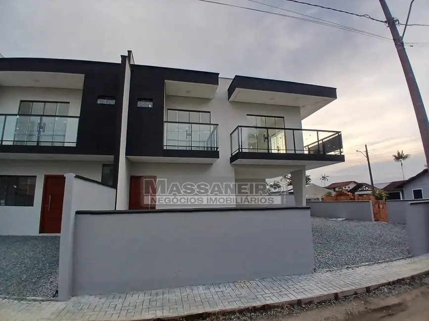 Foto 3 de Casa com 3 quartos à venda em Balneario Barra Do Sul - SC