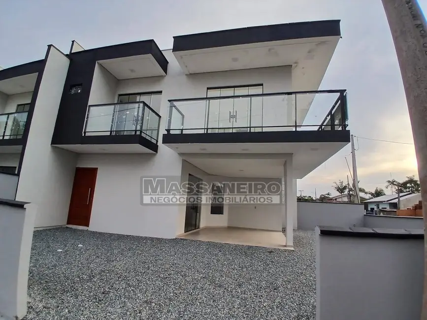 Foto 4 de Casa com 3 quartos à venda em Balneario Barra Do Sul - SC