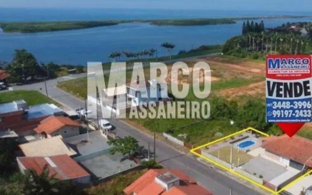 Casa com 2 quartos à venda, 526m2 em Araquari - SC - imagem 1 Foto 1 de Casa com 2 quartos à venda, 526m2 em Araquari - SC