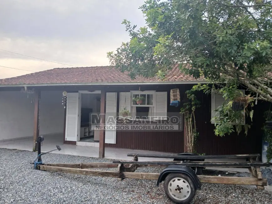 Foto 2 de Casa com 3 quartos à venda, 360m2 em Balneario Barra Do Sul - SC