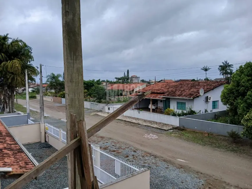 Casa com 6 quartos à venda, 288m2 em Centro, Balneario Barra Do Sul - SC - imagem 5 Foto 5 de Casa com 6 quartos à venda, 288m2 em Centro, Balneario Barra Do Sul - SC