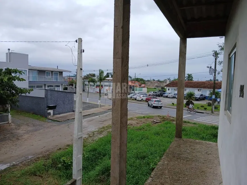 Casa com 6 quartos à venda, 288m2 em Centro, Balneario Barra Do Sul - SC - imagem 4 Foto 4 de Casa com 6 quartos à venda, 288m2 em Centro, Balneario Barra Do Sul - SC