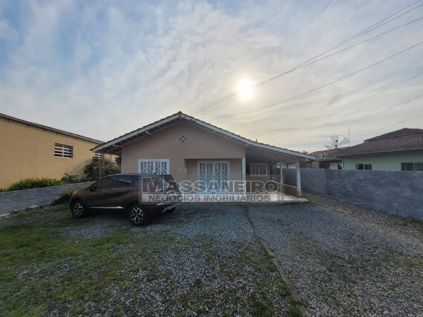 Casa com 3 quartos à venda, 378m2 em Centro, Balneario Barra Do Sul - SC - imagem 1 Foto 1 de Casa com 3 quartos à venda, 378m2 em Centro, Balneario Barra Do Sul - SC