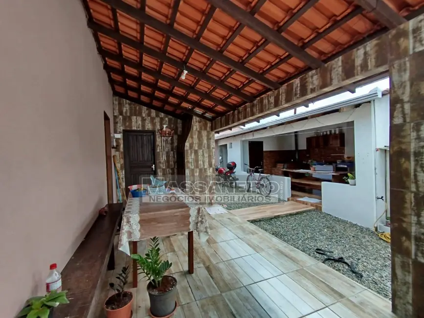 Foto 5 de Casa com 3 quartos à venda, 275m2 em Balneario Barra Do Sul - SC
