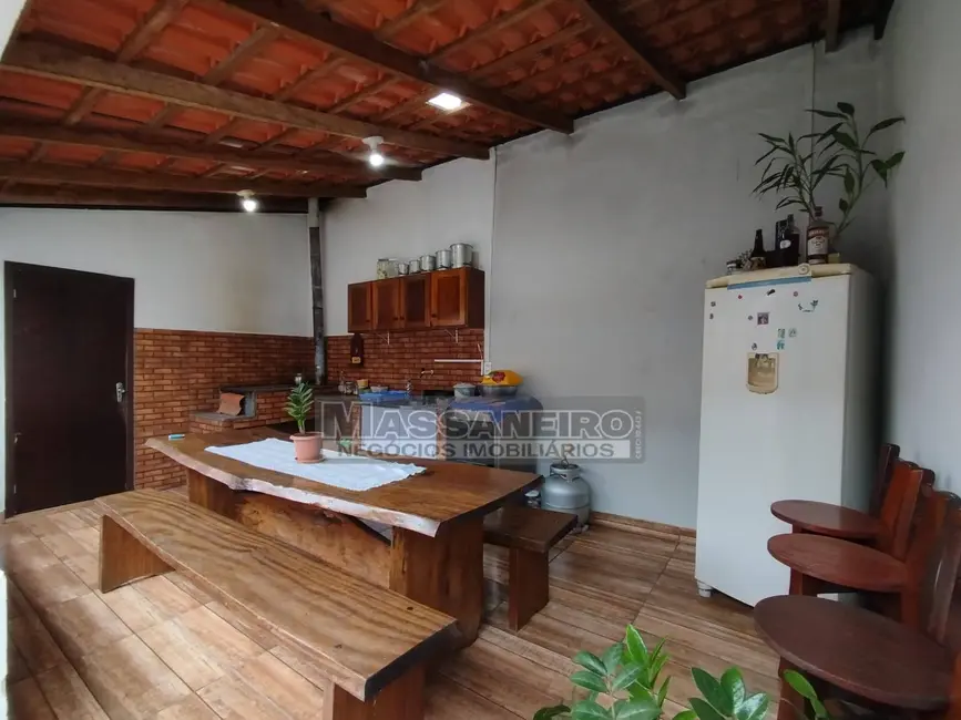 Foto 2 de Casa com 3 quartos à venda, 275m2 em Balneario Barra Do Sul - SC