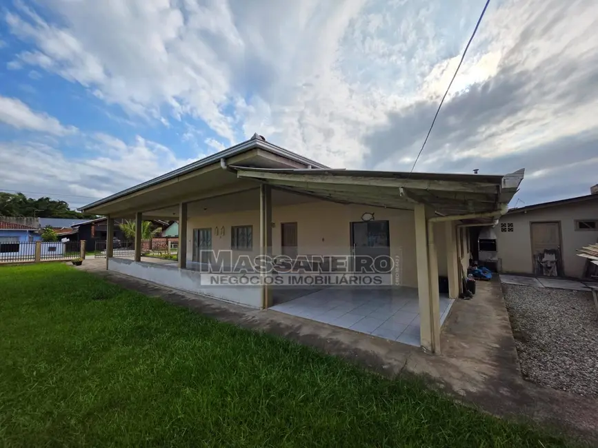 Foto 2 de Casa com 3 quartos à venda, 600m2 em Balneario Barra Do Sul - SC