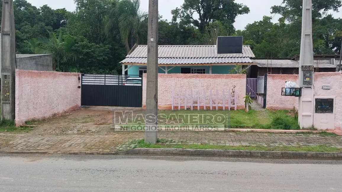 Foto 1 de Casa com 2 quartos à venda, 240m2 em Araquari - SC