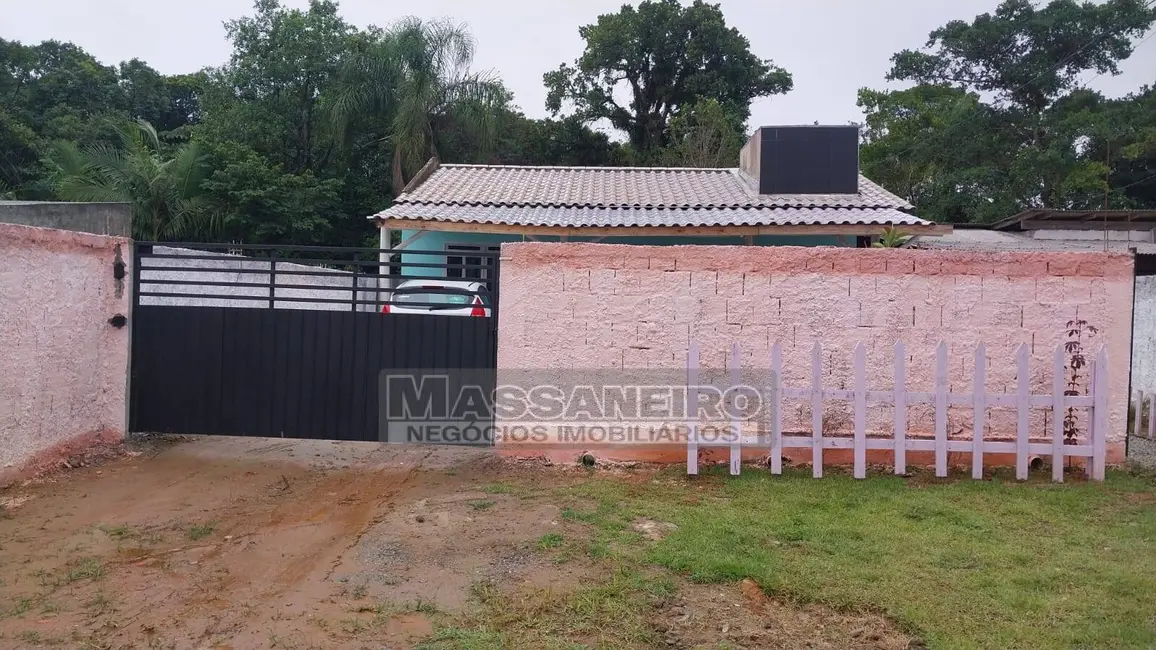 Foto 3 de Casa com 2 quartos à venda, 240m2 em Araquari - SC