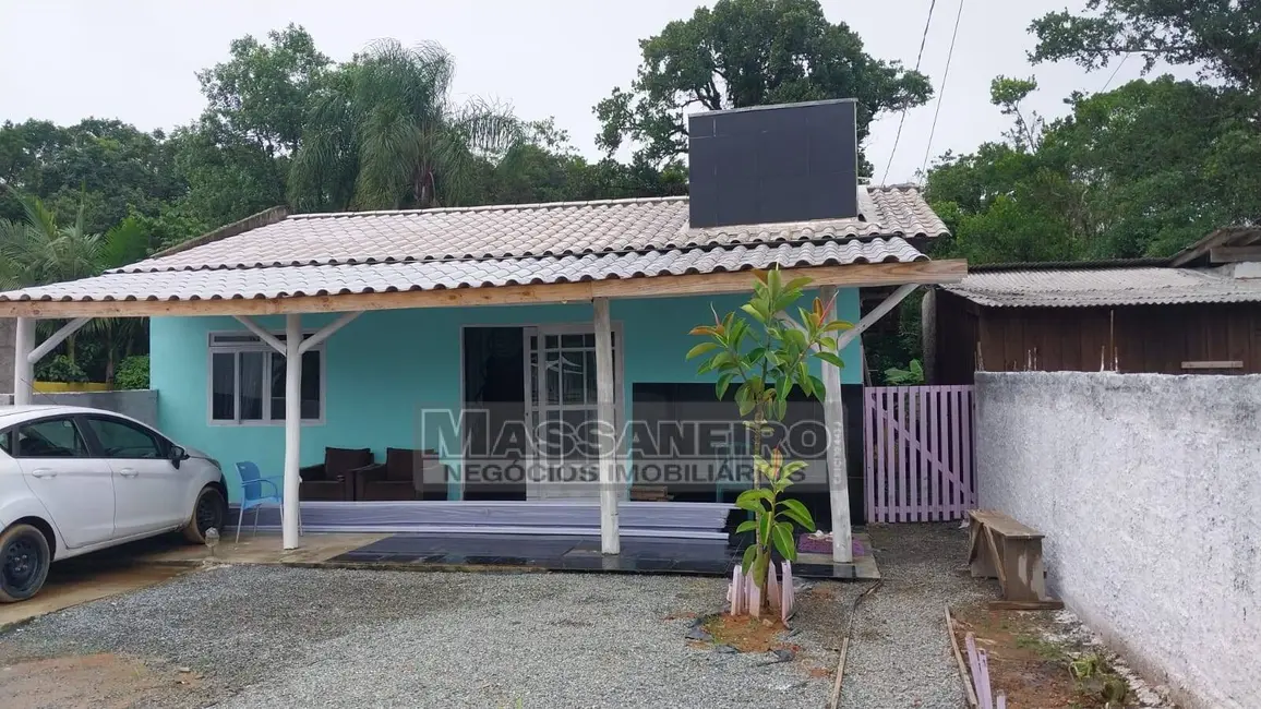 Foto 2 de Casa com 2 quartos à venda, 240m2 em Araquari - SC