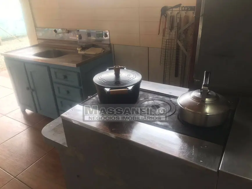 Casa com 2 quartos à venda, 300m2 em Balneario Barra Do Sul - SC - imagem 6 Foto 6 de Casa com 2 quartos à venda, 300m2 em Balneario Barra Do Sul - SC