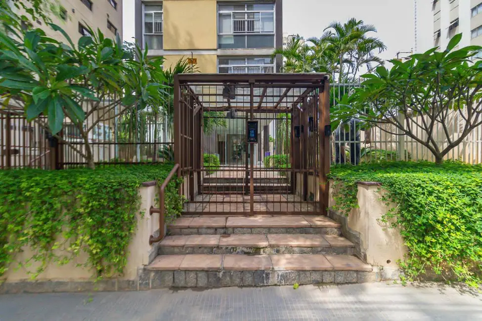 Foto 3 de Apartamento com 3 quartos para alugar, 216m2 em Cerqueira César, São Paulo - SP