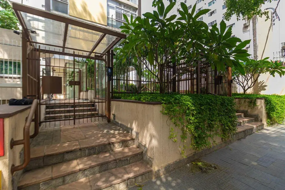 Foto 2 de Apartamento com 3 quartos para alugar, 216m2 em Cerqueira César, São Paulo - SP
