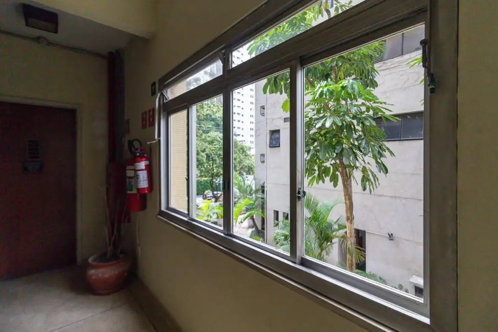 Foto 5 de Apartamento com 3 quartos para alugar, 216m2 em Cerqueira César, São Paulo - SP