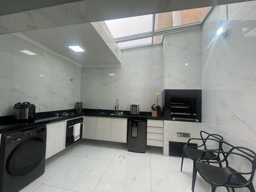 Sobrado com 3 quartos à venda, 120m2 em Vila Carrão, São Paulo - SP - imagem 9 Foto 9 de Sobrado com 3 quartos à venda, 120m2 em Vila Carrão, São Paulo - SP