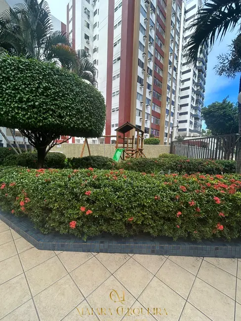 Foto 2 de Apartamento com 3 quartos à venda, 70m2 em Itaigara, Salvador - BA