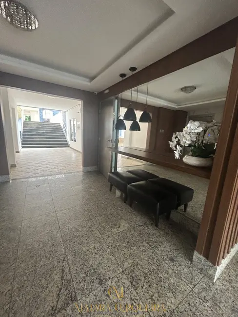 Foto 3 de Apartamento com 3 quartos à venda, 70m2 em Itaigara, Salvador - BA
