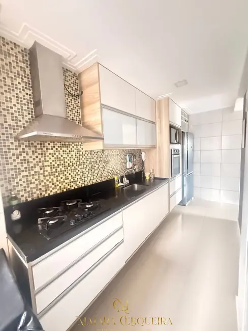 Apartamento com 3 quartos à venda, 79m2 em Trobogy, Salvador - BA - imagem 5 Foto 5 de Apartamento com 3 quartos à venda, 79m2 em Trobogy, Salvador - BA