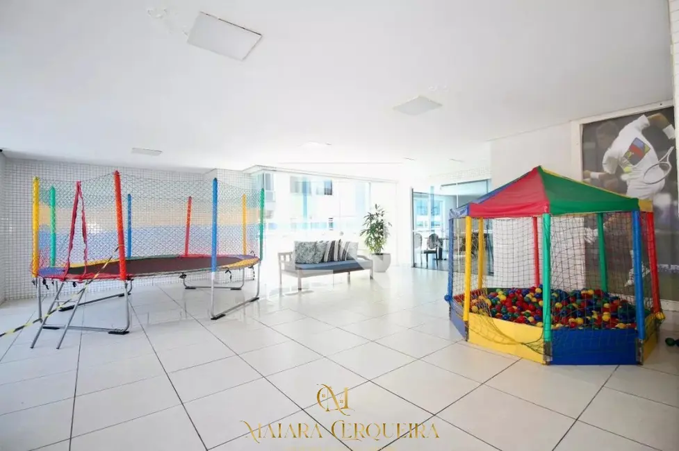 Apartamento com 2 quartos para alugar, 94m2 em Pituba, Salvador - BA - imagem 4 Foto 4 de Apartamento com 2 quartos para alugar, 94m2 em Pituba, Salvador - BA