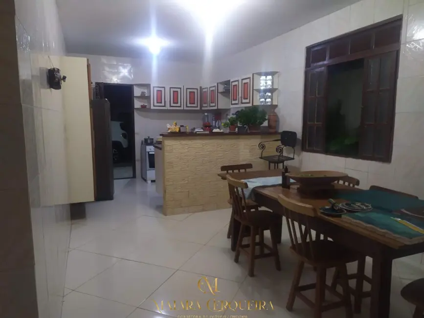 Casa com 4 quartos à venda, 660m2 em Itapuã, Salvador - BA - imagem 2 Foto 2 de Casa com 4 quartos à venda, 660m2 em Itapuã, Salvador - BA