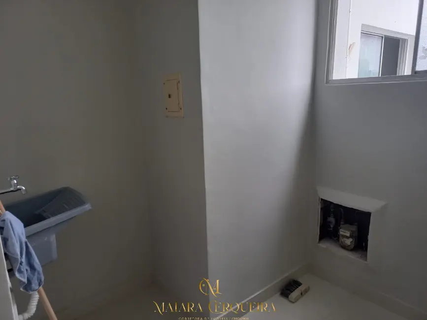 Foto 5 de Apartamento com 3 quartos à venda, 70m2 em Itaigara, Salvador - BA