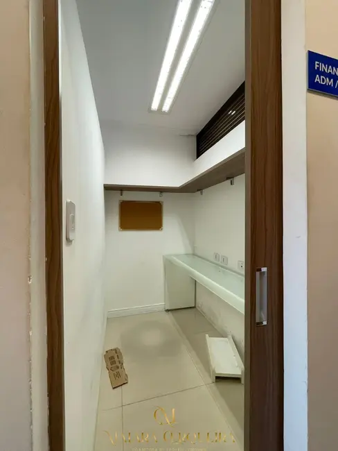 Sala Comercial à venda, 34m2 em São Cristóvão, Salvador - BA - imagem 6 Foto 6 de Sala Comercial à venda, 34m2 em São Cristóvão, Salvador - BA