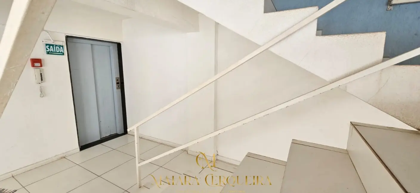 Foto 4 de Apartamento com 2 quartos à venda, 70m2 em Itapuã, Salvador - BA