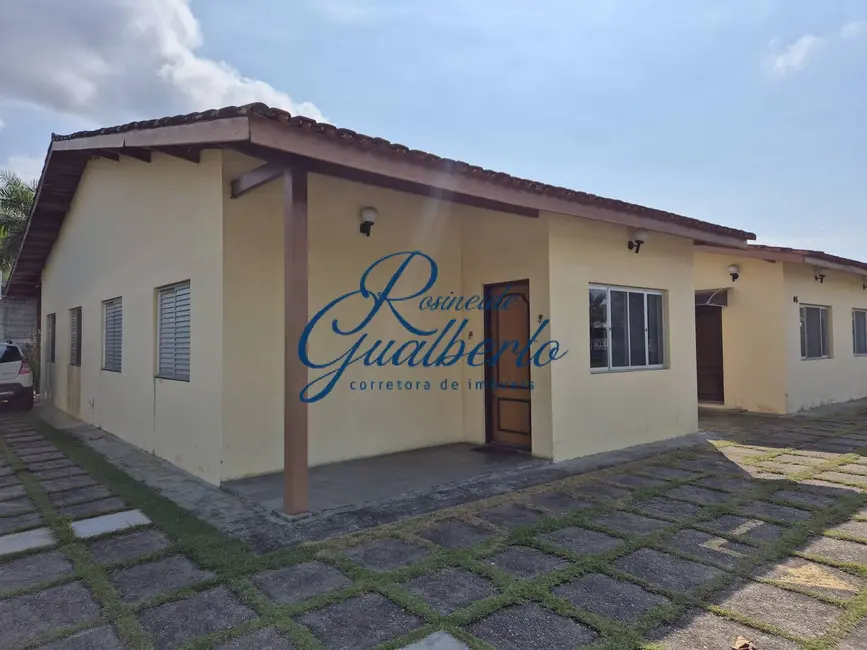 Foto 2 de Casa de Condomínio com 2 quartos à venda e para alugar, 56m2 em Martim de Sá, Caraguatatuba - SP
