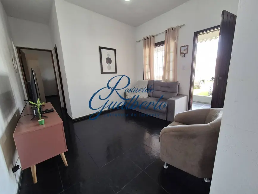 Casa com 3 quartos à venda, 84m2 em Praia das Palmeiras, Caraguatatuba - SP - imagem 4 Foto 4 de Casa com 3 quartos à venda, 84m2 em Praia das Palmeiras, Caraguatatuba - SP