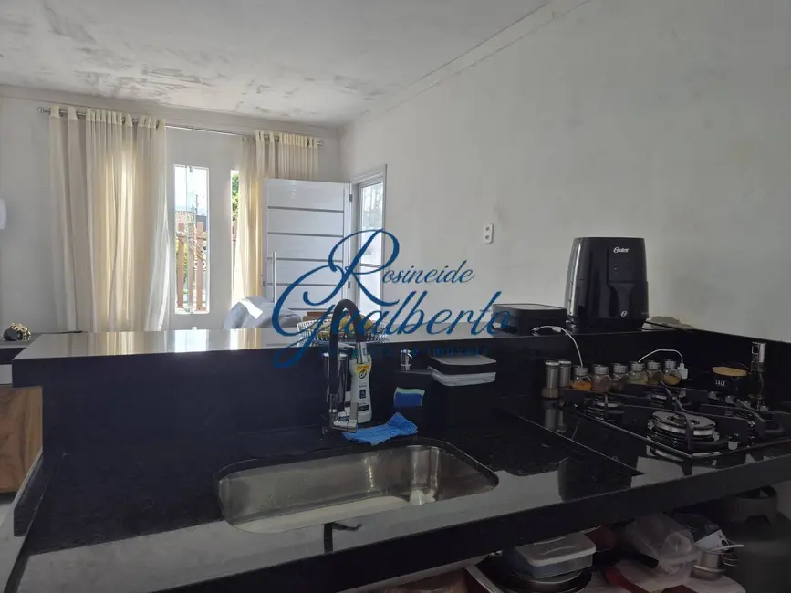 Casa com 3 quartos à venda, 84m2 em Praia das Palmeiras, Caraguatatuba - SP - imagem 6 Foto 6 de Casa com 3 quartos à venda, 84m2 em Praia das Palmeiras, Caraguatatuba - SP