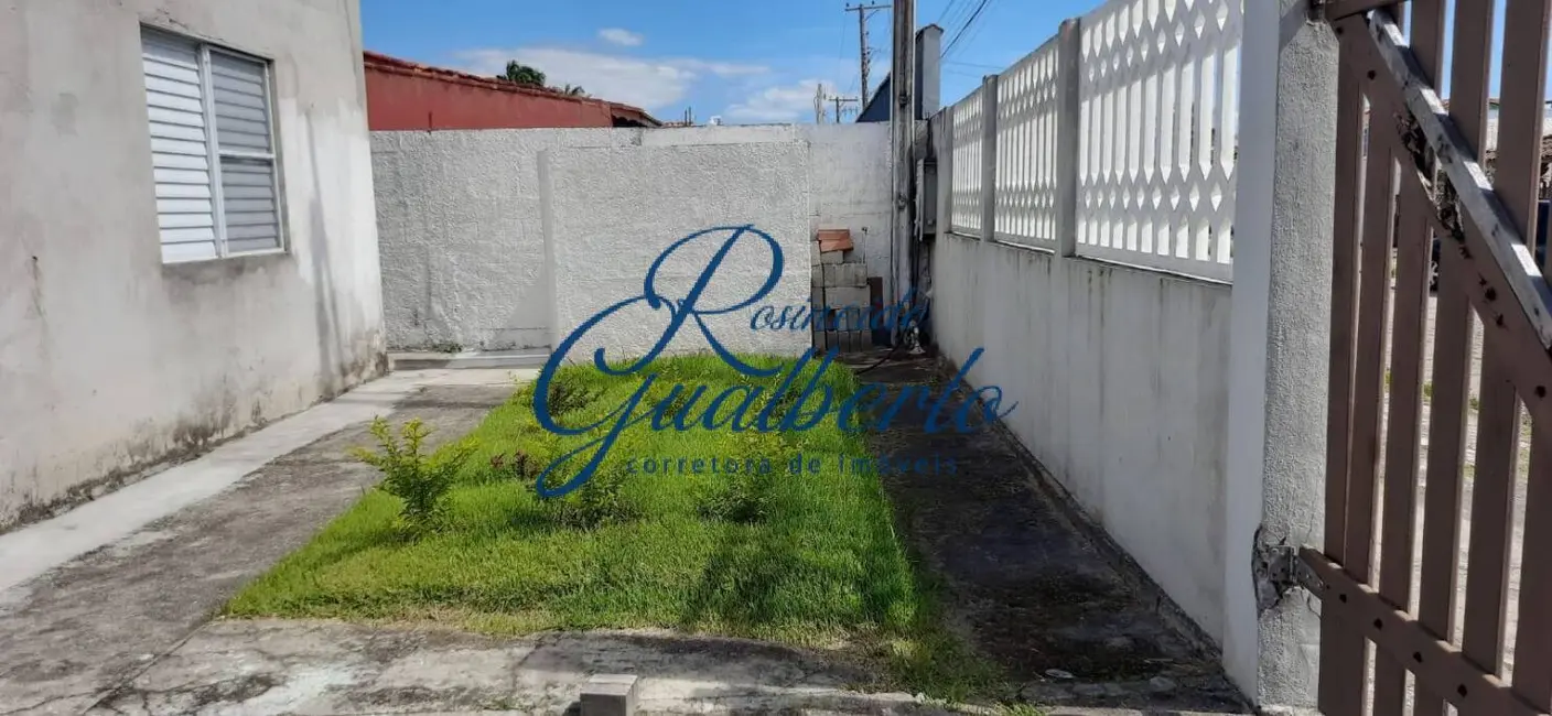 Casa com 3 quartos à venda, 84m2 em Praia das Palmeiras, Caraguatatuba - SP - imagem 2 Foto 2 de Casa com 3 quartos à venda, 84m2 em Praia das Palmeiras, Caraguatatuba - SP