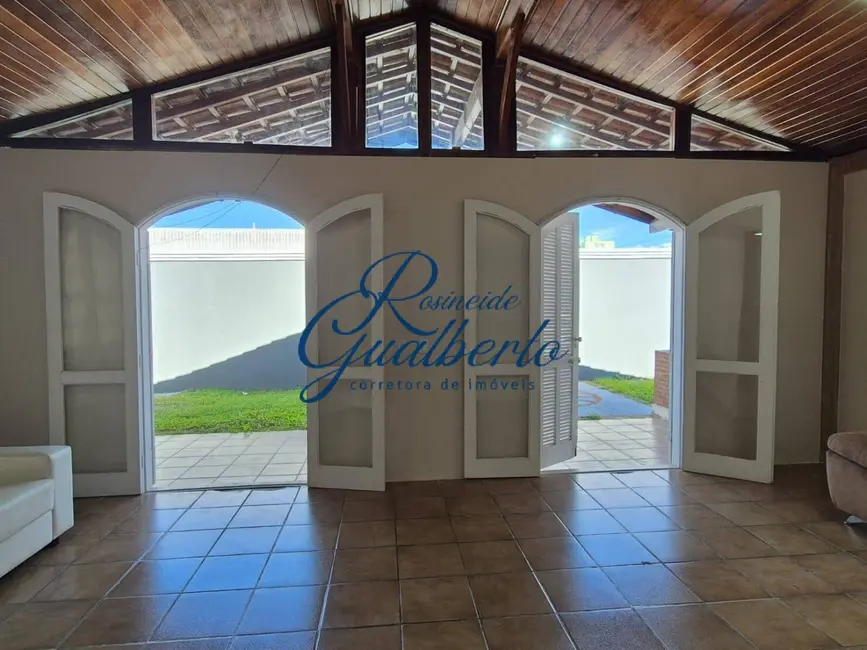 Foto 8 de Casa com 4 quartos à venda e para alugar, 236m2 em Indaiá, Caraguatatuba - SP