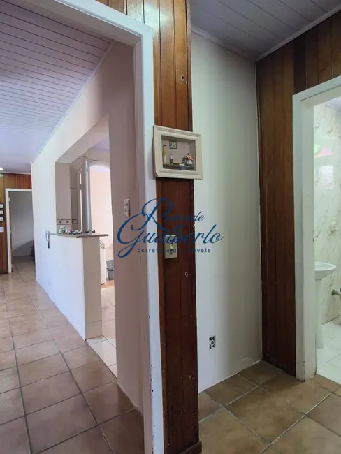 Foto 9 de Casa com 4 quartos à venda e para alugar, 236m2 em Indaiá, Caraguatatuba - SP