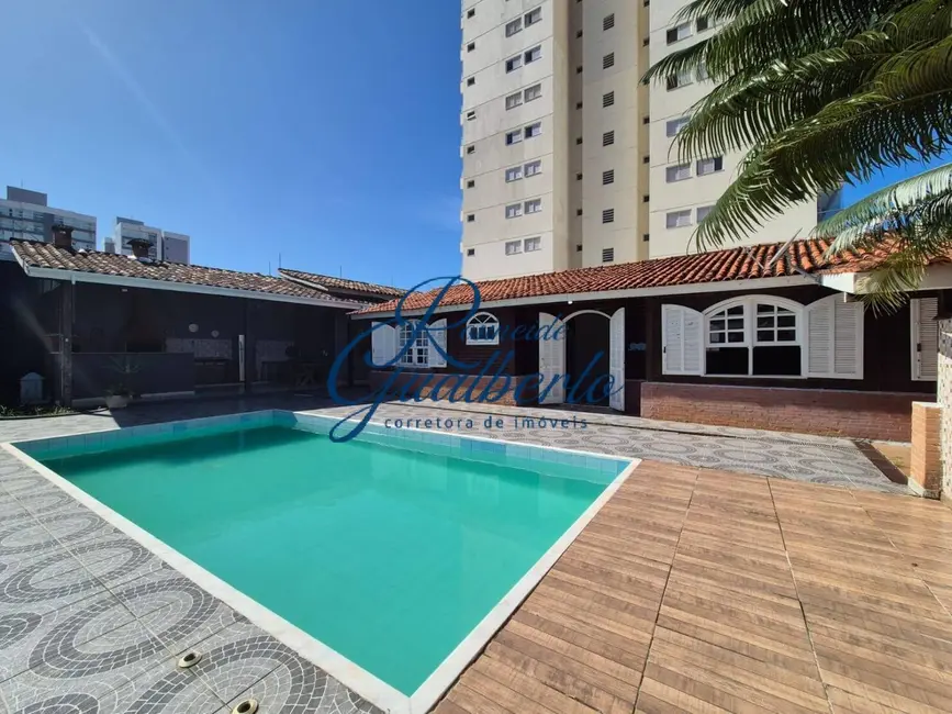 Foto 1 de Casa com 4 quartos à venda e para alugar, 236m2 em Indaiá, Caraguatatuba - SP