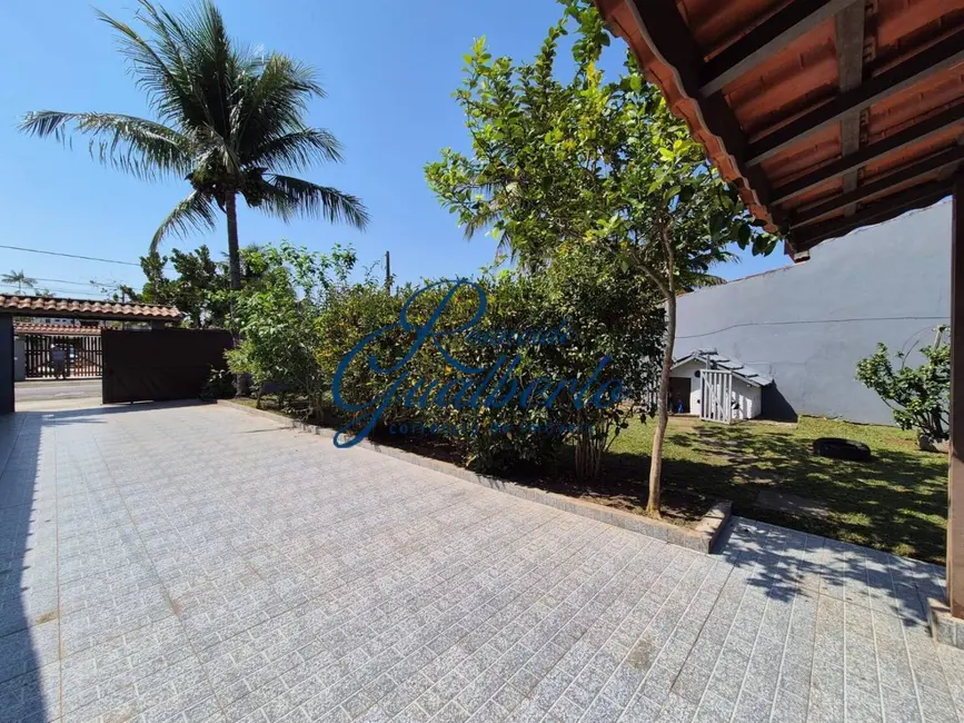 Casa com 3 quartos à venda, 158m2 em Caraguatatuba - SP - imagem 3 Foto 3 de Casa com 3 quartos à venda, 158m2 em Caraguatatuba - SP