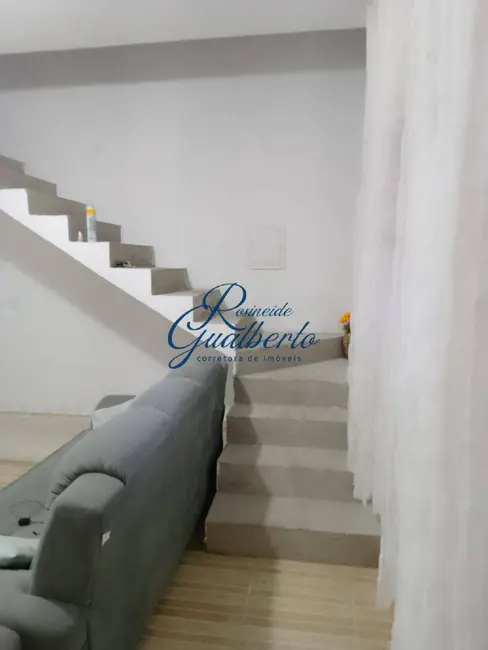 Sobrado com 3 quartos à venda, 151m2 em Jardim Tarumãs, Caraguatatuba - SP - imagem 6 Foto 6 de Sobrado com 3 quartos à venda, 151m2 em Jardim Tarumãs, Caraguatatuba - SP