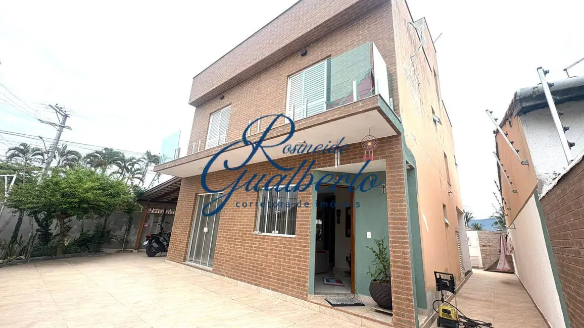 Casa com 3 quartos à venda, 126m2 em Praia das Palmeiras, Caraguatatuba - SP - imagem 3 Foto 3 de Casa com 3 quartos à venda, 126m2 em Praia das Palmeiras, Caraguatatuba - SP