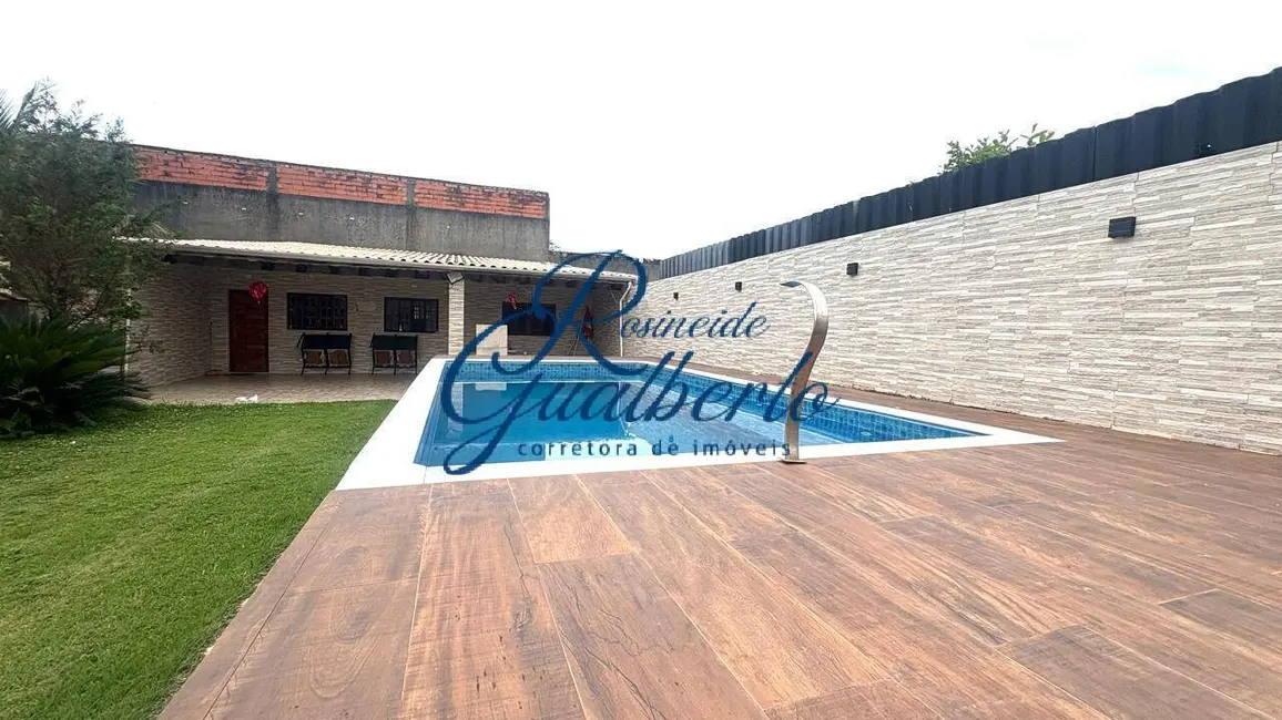 Casa com 2 quartos à venda, 395m2 em Caraguatatuba - SP - imagem 2 Foto 2 de Casa com 2 quartos à venda, 395m2 em Caraguatatuba - SP