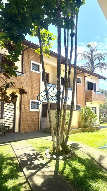 Foto 1 de Sobrado com 2 quartos à venda e para alugar em Martim de Sá, Caraguatatuba - SP