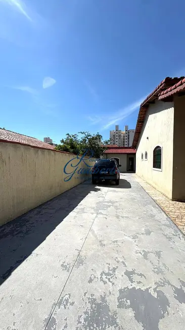 Foto 5 de Casa com 4 quartos à venda e para alugar, 200m2 em Parque Balneário Poiares, Caraguatatuba - SP