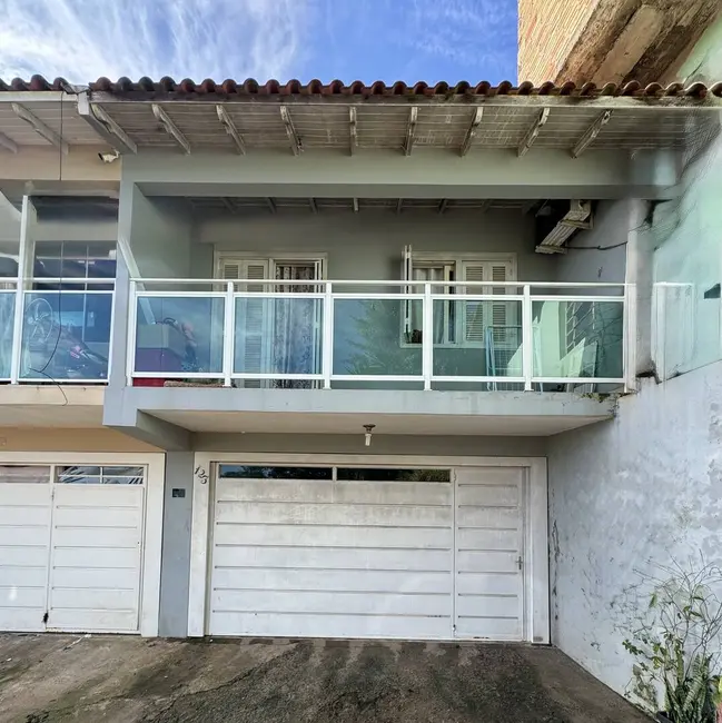 Foto 1 de Casa com 2 quartos à venda, 54m2 em Ipiranga, Sapucaia Do Sul - RS